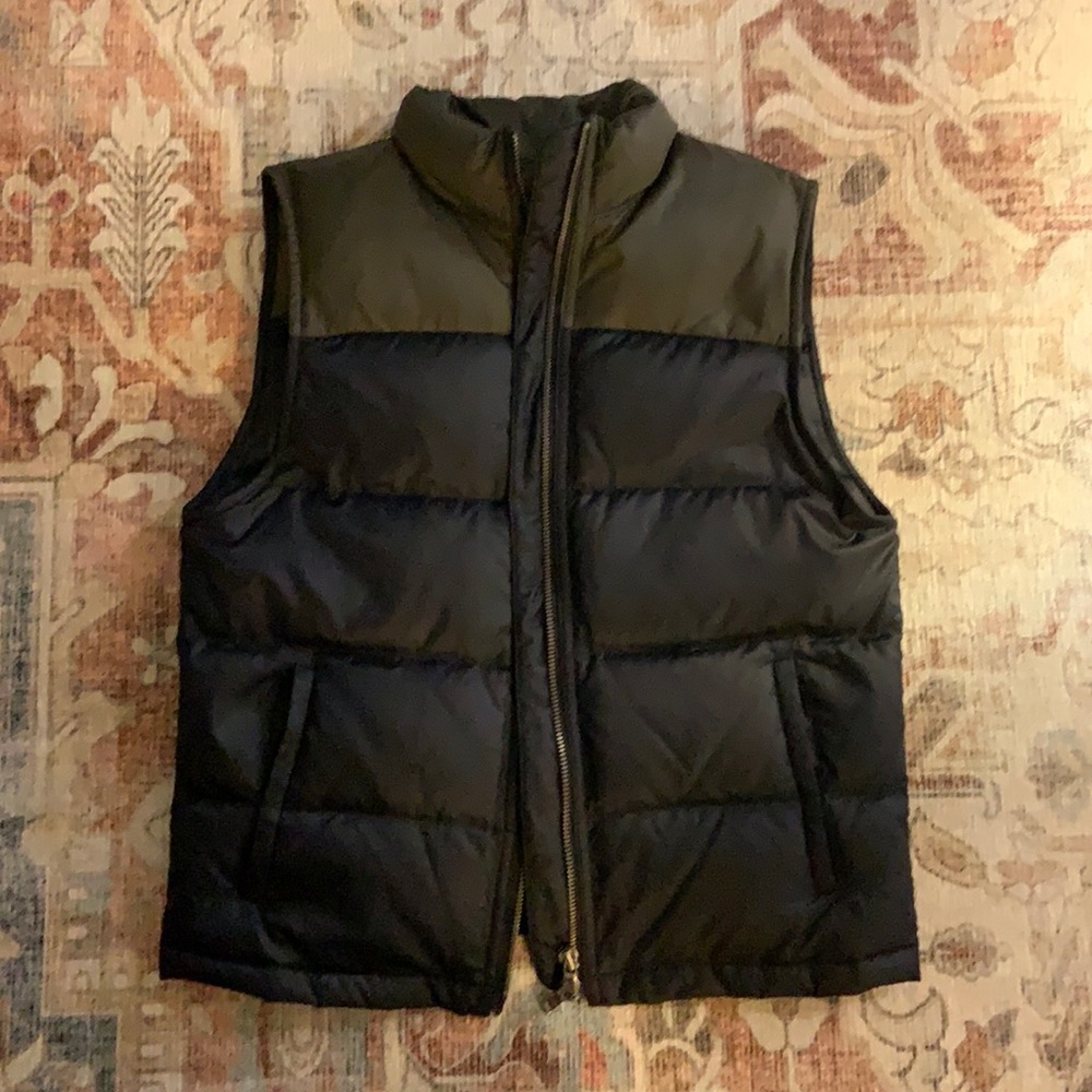 Club Monaco Puffer Vest